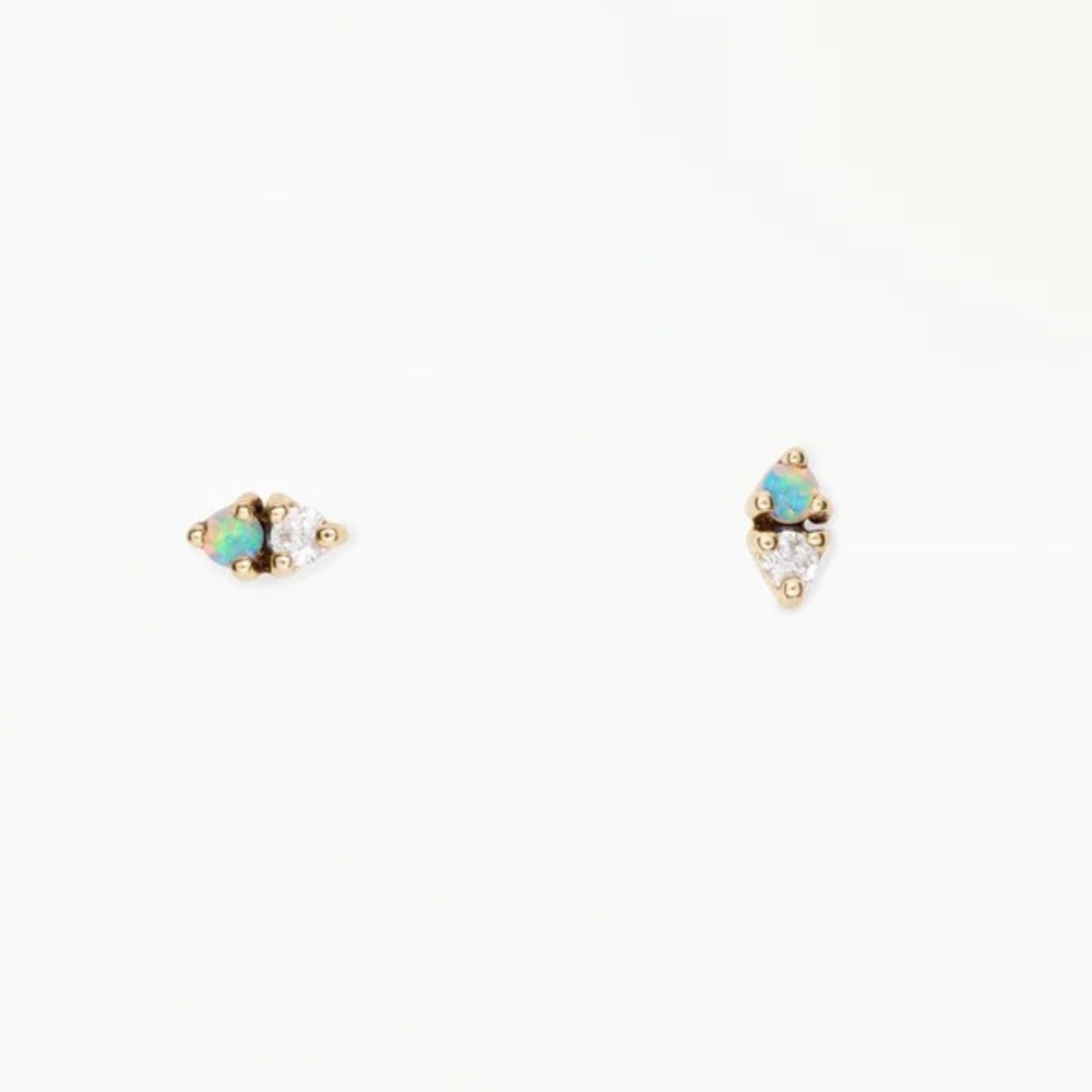 Single WWAKE Two-Step Earring Opal/White Diamond